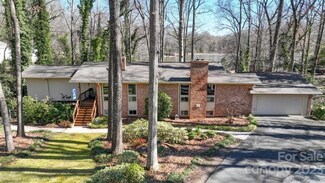 7201 Lakeside Dr, Charlotte, NC 28215