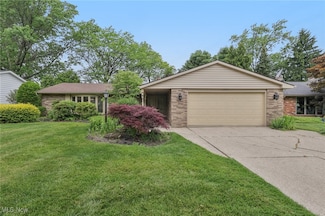 1922 Winchester Rd, Cleveland, OH 44124