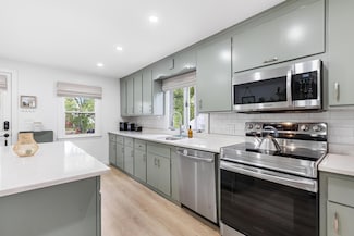 3 Seminole St, Saugus, MA 01906
