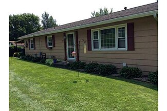 197 E Broadway St, Colfax, IA 50054