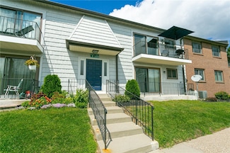 9 High Gate Trail Unit 5, Fairport, NY 14450