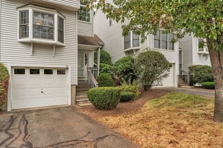 70 Castlegate Dr, Springfield, MA 01129