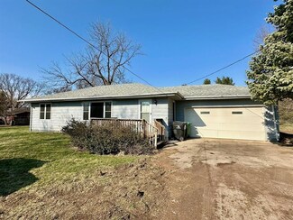 6800 NW 6th Dr, Des Moines, IA 50313