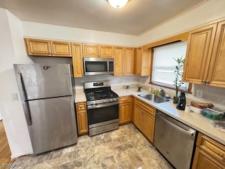 910 Randolph Ave, Rahway, NJ 07065