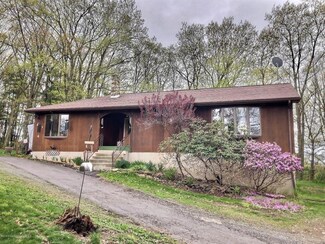 1605 Newton Ransom Blvd, Clarks Summit, PA 18411
