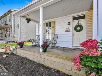 255 W 2nd St, Hummelstown, PA 17036