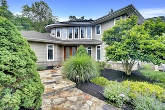 14 Gibson Terrace, Bridgewater, NJ 08807