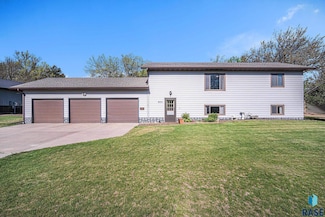 805 College Ave N, Wessington Springs, SD 57382