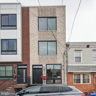 2013 E Firth St, Philadelphia, PA 19125