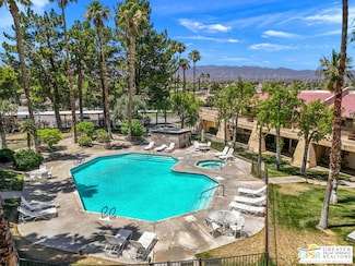 675 N Los Felices Cir W Unit 117, Palm Springs, CA 92262