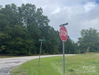 1062 Garnette Rd, Lancaster, SC 29720