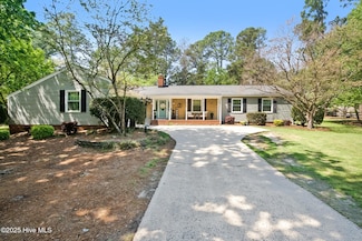 102 Country Club Dr, Rockingham, NC 28379
