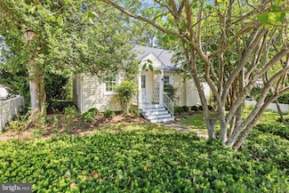 106 W Marshall St, Middleburg, VA 20117