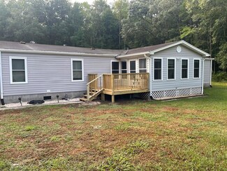 122 Dogwood Ln, Elloree, SC 29047
