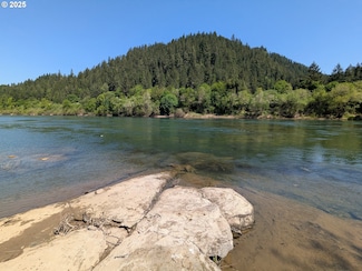2943 Bullock Rd, Oakland, OR 97462