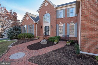 6 Laurel Ln, Newtown Square, PA 19073