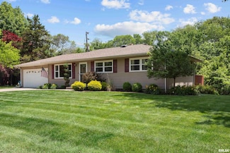 1711 E 4th St, Coal Valley, IL 61240