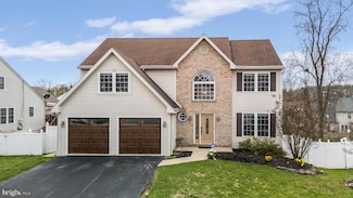1006 Meadow Dr, Reading, PA 19605