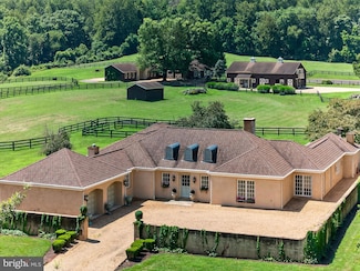6289 Coon Tree Rd, The Plains, VA 20198