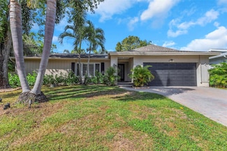 2079 Swan Ln, Safety Harbor, FL 34695