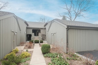 185 Shoreline Rd Unit C-333, Lake Barrington, IL 60010