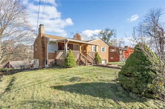 707 Riehl Dr, Pittsburgh, PA 15234