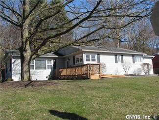 201 Sunrise Dr, Syracuse, NY 13205