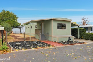 43850 20th St E Unit 80, Lancaster, CA 93535