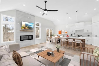 529 NE Sienna Place, Lee's Summit, MO 64064