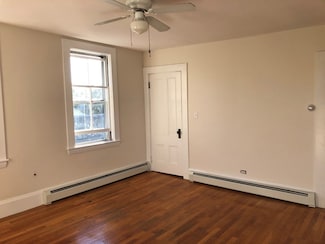 126 Pleasant St Unit 4, Marblehead, MA 01945