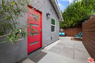 5325 9th Ave Unit 5327, Los Angeles, CA 90043