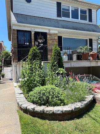 15-12 201st St, Flushing, NY 11360