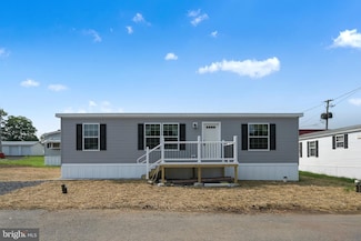11 King Ln, Schuylkill Haven, PA 17972