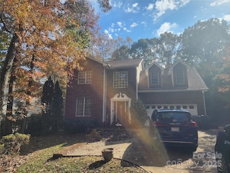 9438 Valley Rd, Charlotte, NC 28270