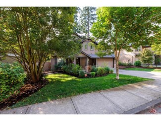 6426 Frost St, Lake Oswego, OR 97035