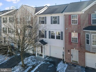 266 Scarboro Dr, Bunker Hill, WV 25413