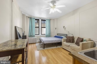 1324 Locust St Unit 329, Philadelphia, PA 19107