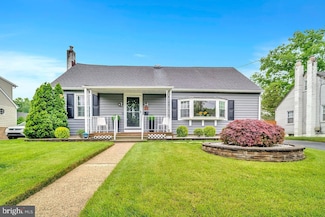 27 Collins Rd, Trenton, NJ 08619