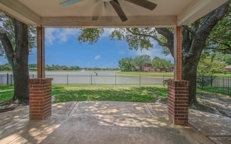 17515 S Summit Canyon Dr, Houston, TX 77095