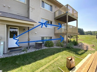 2679 Green Meadows Dr Unit 8, Traverse City, MI 49685
