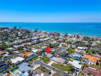 920 Spruce Dr, Belleair Beach, FL 33786