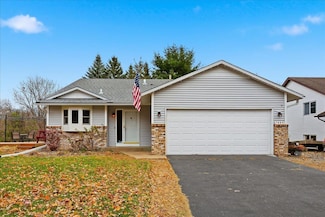 7999 76th St S, Cottage Grove, MN 55016