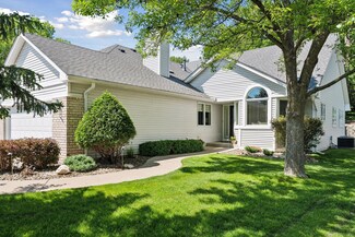 6650 Vernon Hills Rd S, Edina, MN 55436