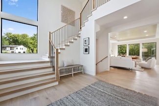 713 Ensconced Way, Chaska, MN 55318