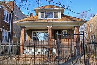 6818 S Harper Ave, Chicago, IL 60637