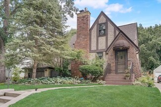 947 Stryker Ave, Saint Paul, MN 55118