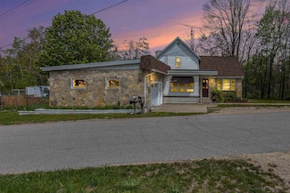 6073 Rocky Beach Rd, Charlevoix, MI 49720