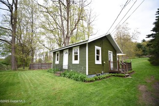 1044 Best Rd, East Greenbush, NY 12061