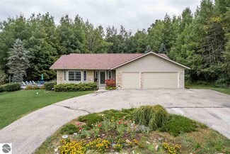 1087 El Camino Grande, Weidman, MI 48893