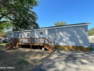 1060 N Wenas Rd Unit 9, Selah, WA 98942